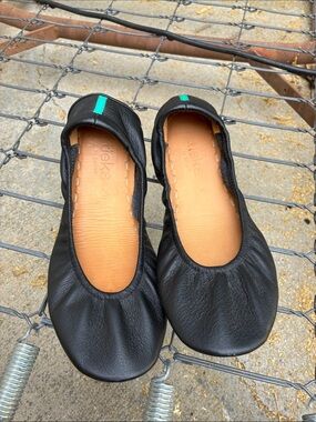 Tieks by Gavriell Matte Black Leather Ballet Flats size 6
